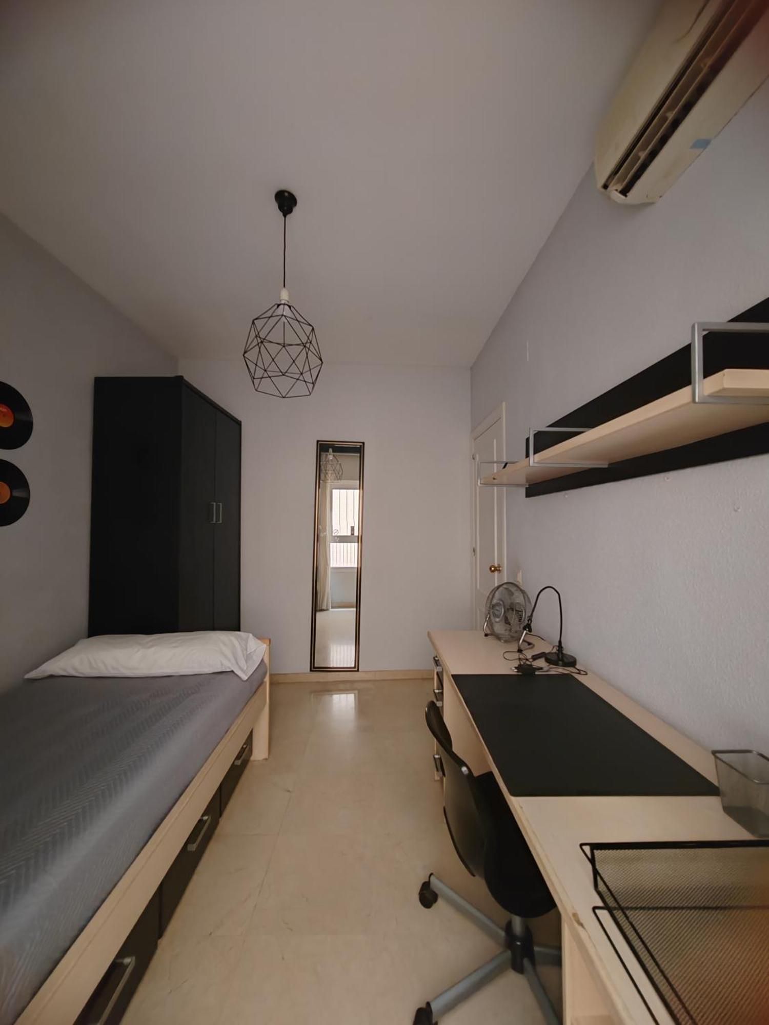 Appartamento Escapada Santa Justa Siviglia Esterno foto